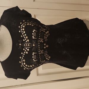 ROCK &Republic black distressed crown t shirt metallic brads